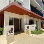 エントランス入口 (外観)